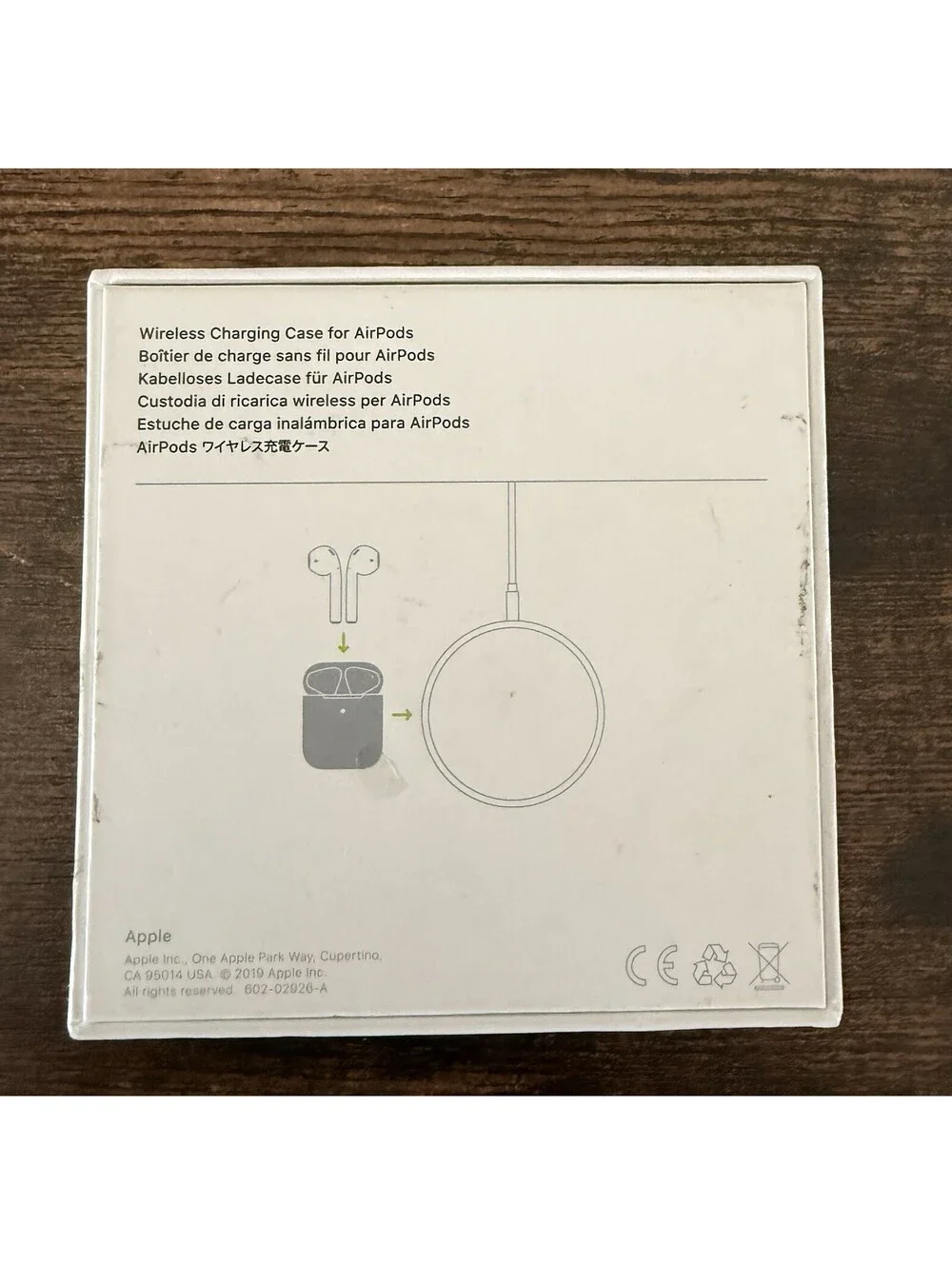 Apple Wireless Charging Case for AirPods 2nd Gen Compact White A1938 *No Charger
